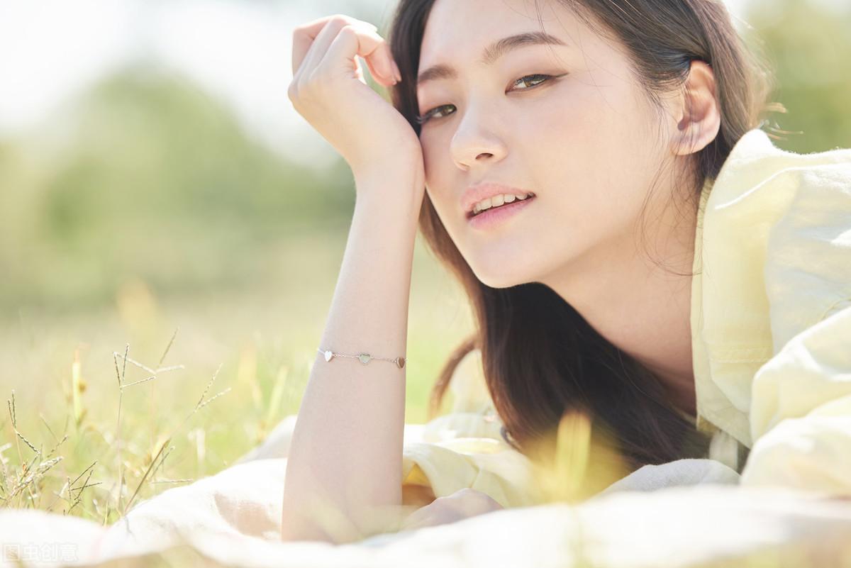 哄女孩子的方法（怎样成为哄女人高手？5个高情商小技巧）